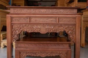bàn thờ gỗ gụ giá bao nhiêu 6